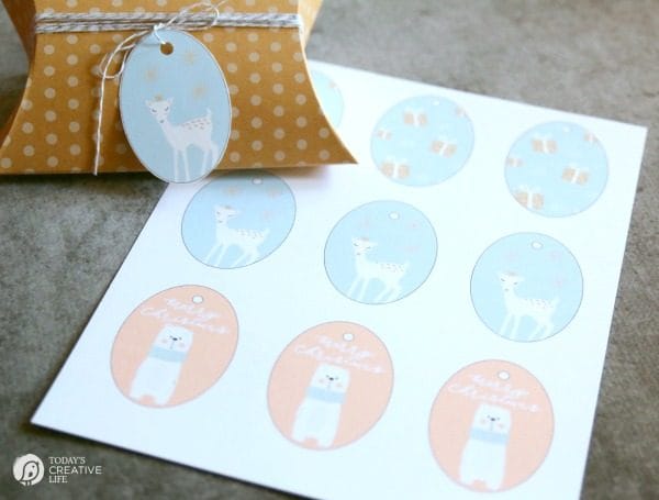 Free Holiday Gift Tags | Free Printable holiday tags for easy gift wrapping. I've got SO many free printable gift tags! Choose your style! TodaysCreativeLife.com