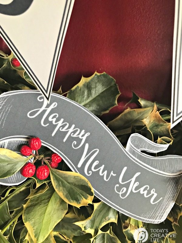 Happy New Year 2017 Printable Banner | This free printable banner for New Year's Eve makes it simple to decorate for NYE! Grab yours on Today's Creative Life.