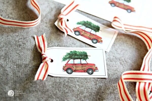 Free Holiday Gift Tags | Free Printable holiday tags for easy gift wrapping. I've got SO many free printable gift tags! Choose your style! TodaysCreativeLife.com