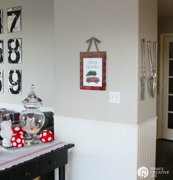 DIY Christmas Decorations | Quick, easy and inexpensive holiday decor with this free printable. Frame it for quick diy wall decor. This adorable red car with a Christmas tree will be your favorite for years to come. Grab yours on Today's Creative Life