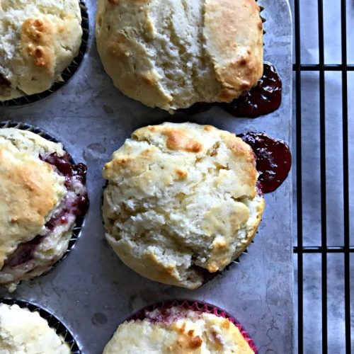Sweet Raspberry Muffins Recipe | This muffin is great for breakfast or dessert! Using a baking mix for easy mixing, makes this recipe quick! Find the full recipe on TodaysCreativeLife.com