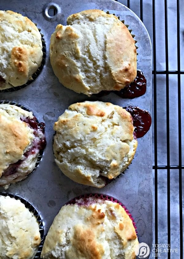 Sweet Raspberry Muffins Recipe | This muffin is great for breakfast or dessert! Using a baking mix for easy mixing, makes this recipe quick! Find the full recipe on TodaysCreativeLife.com