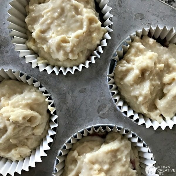 Sweet Raspberry Muffins Recipe | This muffin is great for breakfast or dessert! Using a baking mix for easy mixing, makes this recipe quick! Find the full recipe on TodaysCreativeLife.com