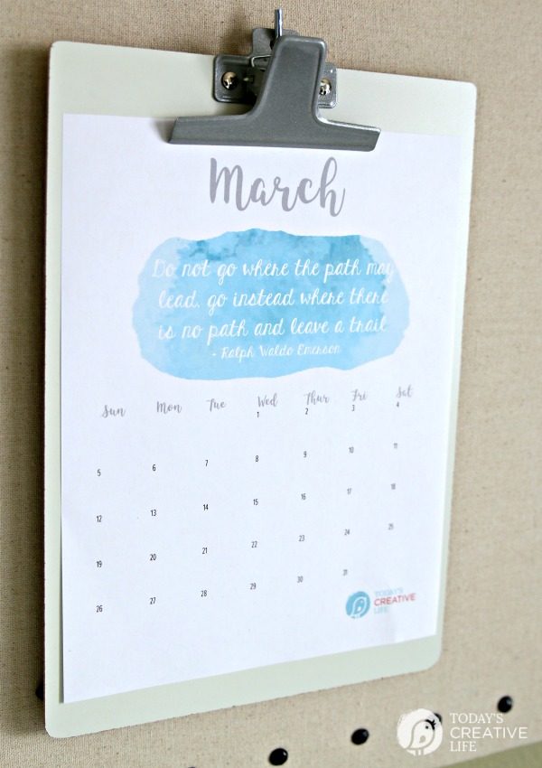 March 2017 Printable Calendar | Free 2017 printable monthly calendar. Grab your free download copy on TodaysCreativeLife.com