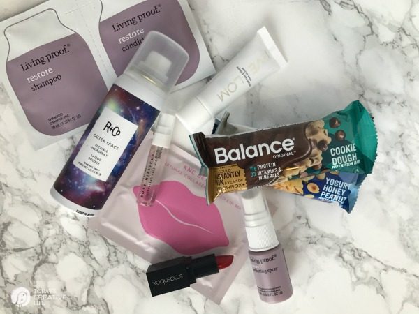 Birchbox | Monthly beauty box teaming up with Balance Bars for smart and nutritious snacking. #sponsored 