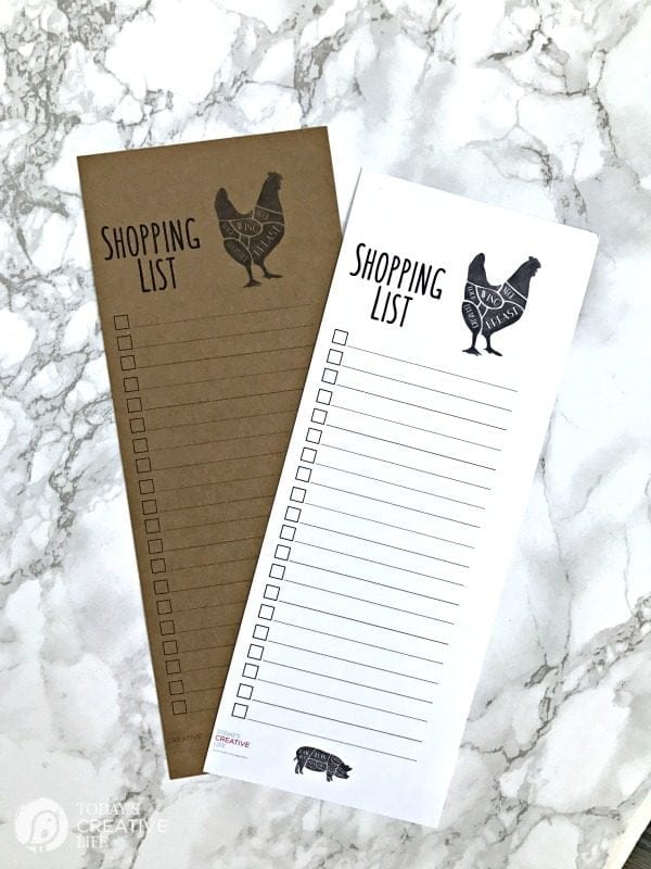 Grocery List Free Printable | This modern farmhouse printable shopping list looks as stylish as it is functional! Grab your free grocery list template on TodaysCreativeLife.com Just click the photo. 