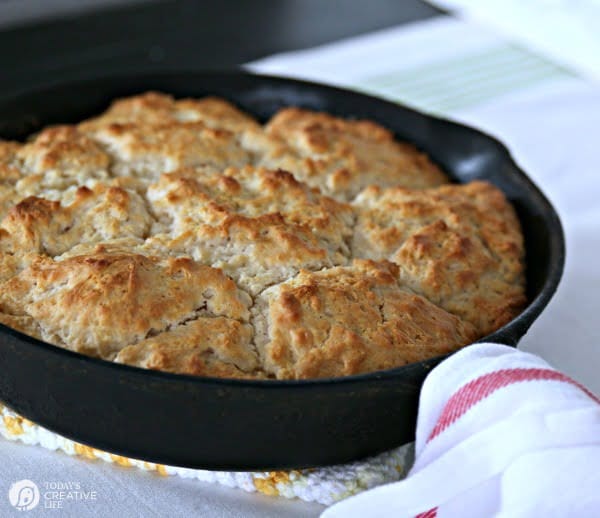 Commercial Chef Cast Iron Biscuit Pan