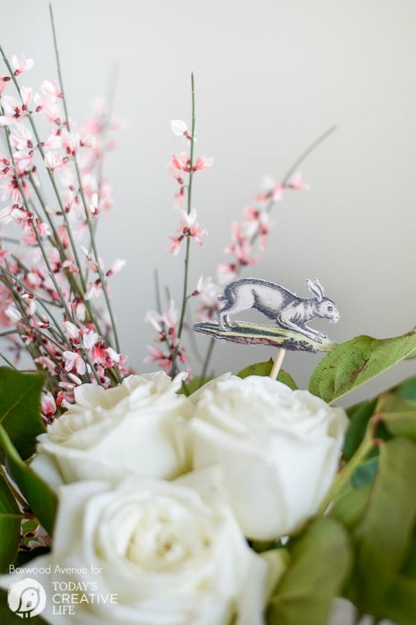 Easter Printables for Spring Bouquets | Spring decorating made easy! Use your Cricut Explore to make it more creative. Click the photo for your free printable. Today's Creative Life 