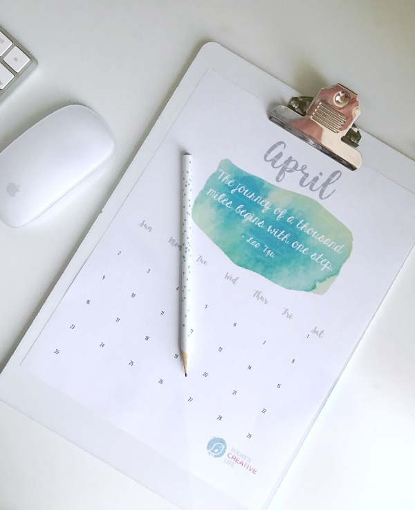 2017 Printable April Calendar | Free Printable for April. Enjoy the watercolor design. Click the photo for your download from TodaysCreativeLife.com