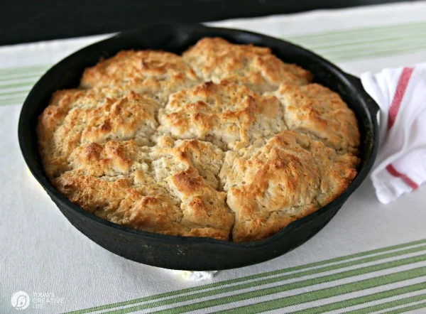 7up Biscuits Skillet Style - fluffy biscuits in a cast iron skillet.