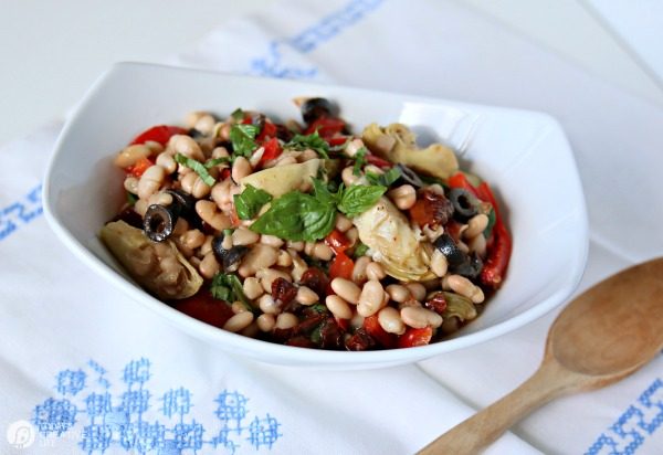 Mediterranean Bean Salad | This healthy side dish is perfect for a BBQ or summer dinner. Easy to make. TodaysCreativeLife.com