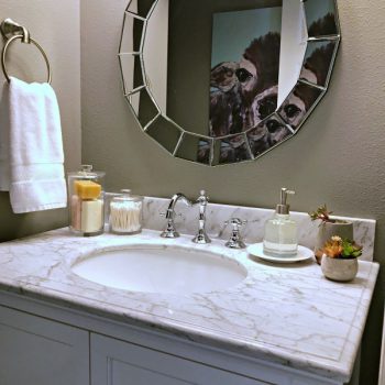 Bathroom Decorating Ideas | Ideas for decorating a small bathroom on a budget | Simple bathroom accessories for simple decor ideas | See more by clicking on the photo | TodaysCreativeLife.com