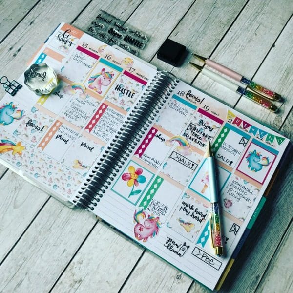 Free Printable Planner Stickers | Organize your life with life planner stickers. Print your own. JulieChats for TodaysCreativeLife.com 