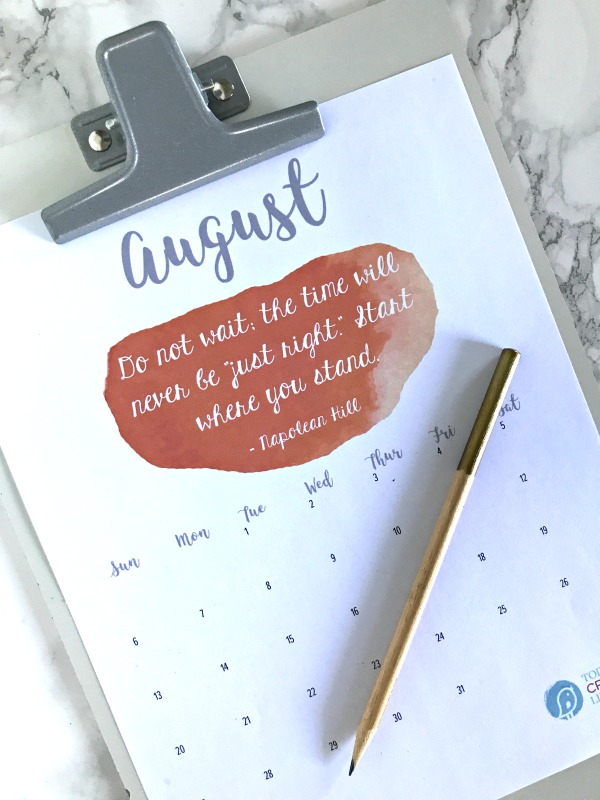 August 2017 Printable Calendar | Free printable calendar download. Watercolor design with inspirational quotes | Click for your free calendar. TodaysCreativeLife.com