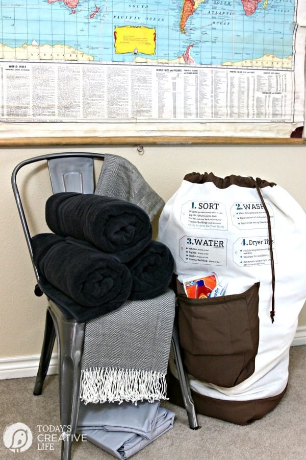 Dorm Room Essentials | College Laundry Bag with iron on Laundry Tips | How to Do Laundry Bag | Custom Laundry Canvas Bag | Free Iron On Printables | #BHGLivebetter #Sponsored | TodaysCreativeLife.com