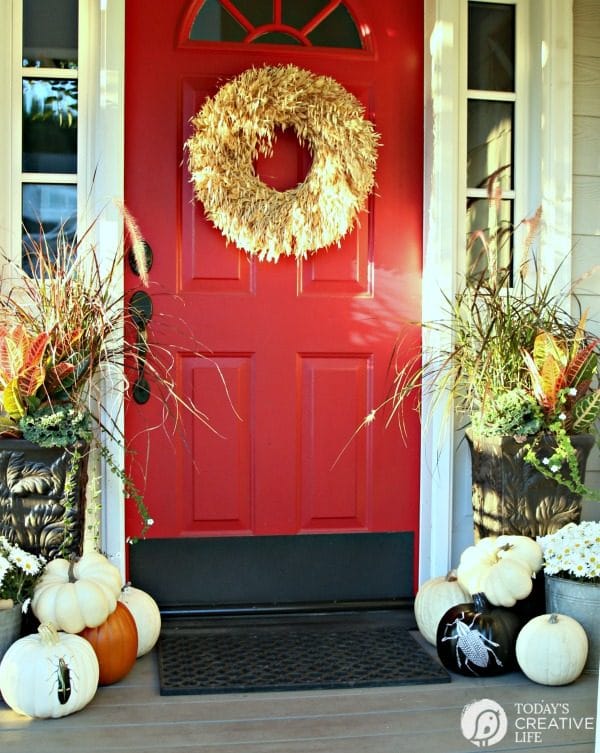 Creative Pumpkin Decorating Ideas | Easy Decoupaged Pumpkins with Insect free printable | Vintage insects for a creepy look! TodaysCreativeLife.com