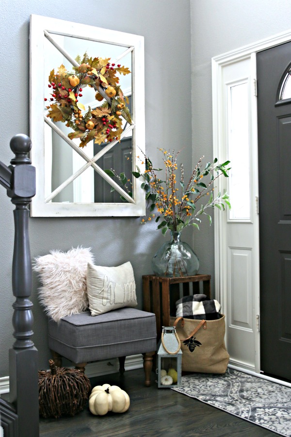 Small Entryway Decorating Ideas | Today's Creative Life