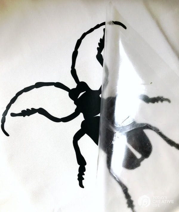 Cricut EasyPress Beetle Pillow | TodaysCreativeLife.com
