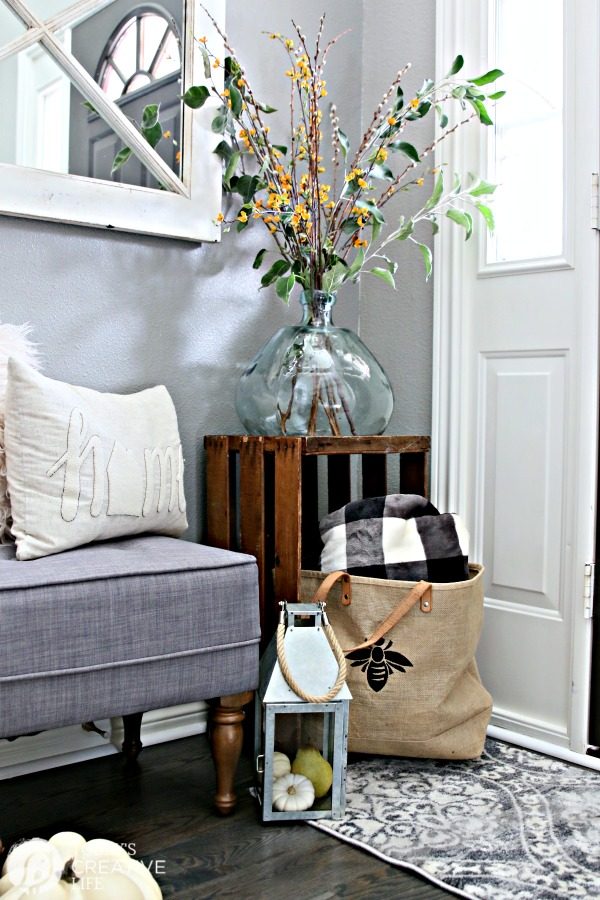 Small Entryway Decorating Ideas | Small entryway bench and decor | TodaysCreativeLife.com
