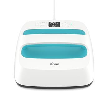 Cricut EasyPress | Gift Guide for Crafters | TodaysCreativeLife.com