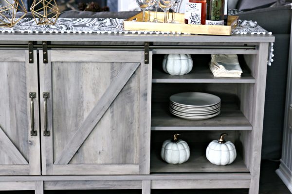 Furniture for Easy Holiday entertaining | TodaysCreativeLife.com