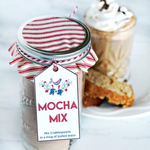 Homemade Mocha Mix Recipe | Easy homemade Christmas gift ideas for friends and neighbors. Free Scandinavian gift tag. Gifts in a Jar | TodaysCreativeLife.com #homemadegifts #teachergifts #Christmas #freeprintablegifttags