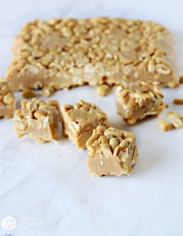 Payday Peanut Bites | No Bake easy to make peanut butter peanut bites. Payday candy bar copycat from TodaysCreativeLife.com