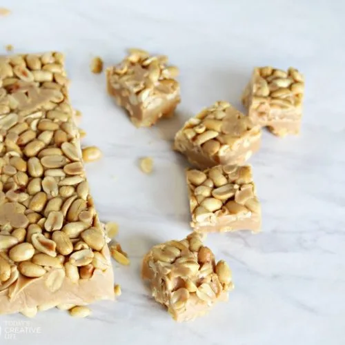 Payday Peanut Bites | No Bake easy to make peanut butter peanut bites. Payday candy bar copycat from TodaysCreativeLife.com