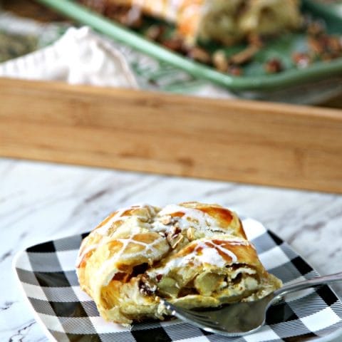 Pumpkin Cream Cheese Puff Pastry Braid | TodaysCreativeLife.com