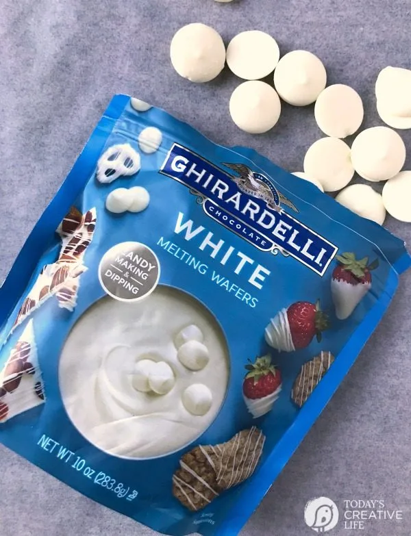 White Chocolate Nutty Fruit Bites | Holiday Recipes | Easy Gift ideas.
