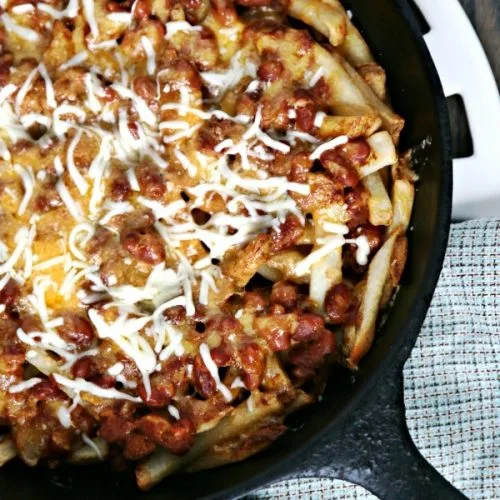 Chili Cheese Fries | Skillet Recipe | comfort food appetizers | Game day Food | Super Bowl Party Food | TodaysCreativeLife.com