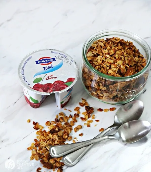 Toasted Almond Pecan Peanut Butter Granola | homemade easy to make granola | TodaysCreativeLife.com