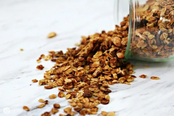 Toasted Almond Pecan Peanut Butter Granola | homemade easy to make granola | TodaysCreativeLife.com