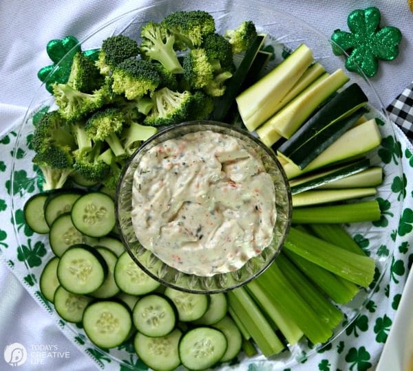 Easy to Make Party Food | This party spread is great for St. Patrick's Day. Cooked Perfect Grilled Chicken with simple fruits and veggies | TodaysCreativeLife.com