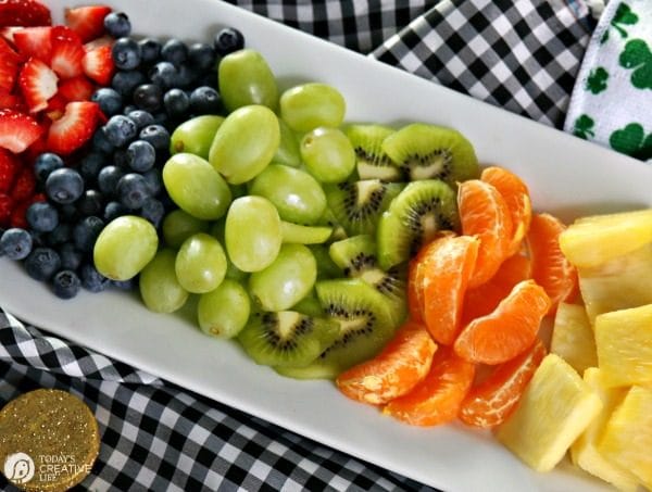 Easy to Make Party Food | This party spread is great for St. Patrick's Day. Cooked Perfect Grilled Chicken with simple fruits and veggies | TodaysCreativeLife.com