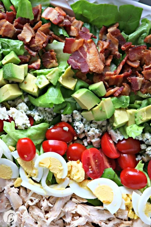 Cobb Salad Recipe | Easy to make Cobb Salad | Chicken, Hard Boiled Eggs, Tomatoes, Bleu Cheese, Avocado, Bacon and Lettuce | Easy Fresh Dinner Ideas | TodaysCreativeLife.com