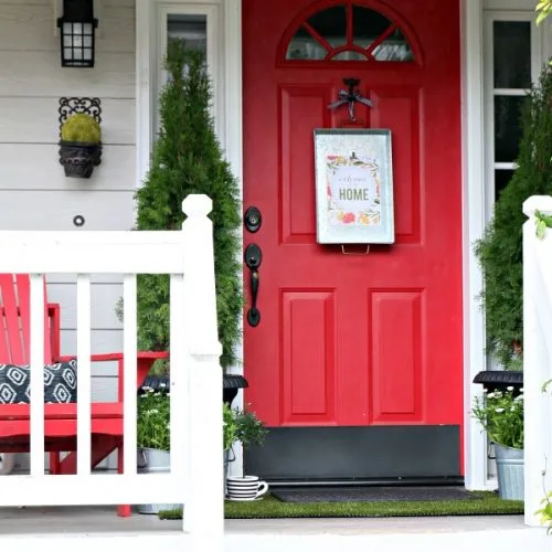 Simple Porch Decorating for Spring | Decorate your Front Porch | DIY Decorating | Budget Friendly Decor | Porch decor ideas | TodaysCreativeLife.com