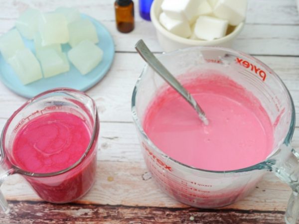Handmade Gemstone Shaped Soap | How to Make Soap | DIY Soap Recipes | Mica Powder for color | Shaped Soap Ideas | Pink Soap. EverythingEtsy.com for TodaysCreativeLife.com