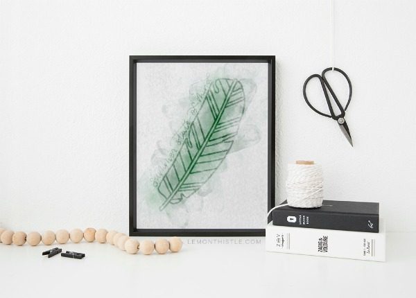 Free Printable Tropical Leaf Wall Art | TodaysCreativeLife.com