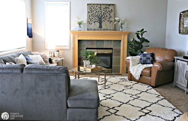 Family Room Ideas on a Budget | BEFORE and after living room decorating ideas | Room makeover decor | redecorating your home on a budget | Home Decor with BHG | TodaysCreativeLife.com