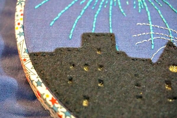 Fireworks Hoop Art | Embroidery Pattern | Fourth of July Crafts | Cricut Craft Ideas | TodaysCreativeLife.com