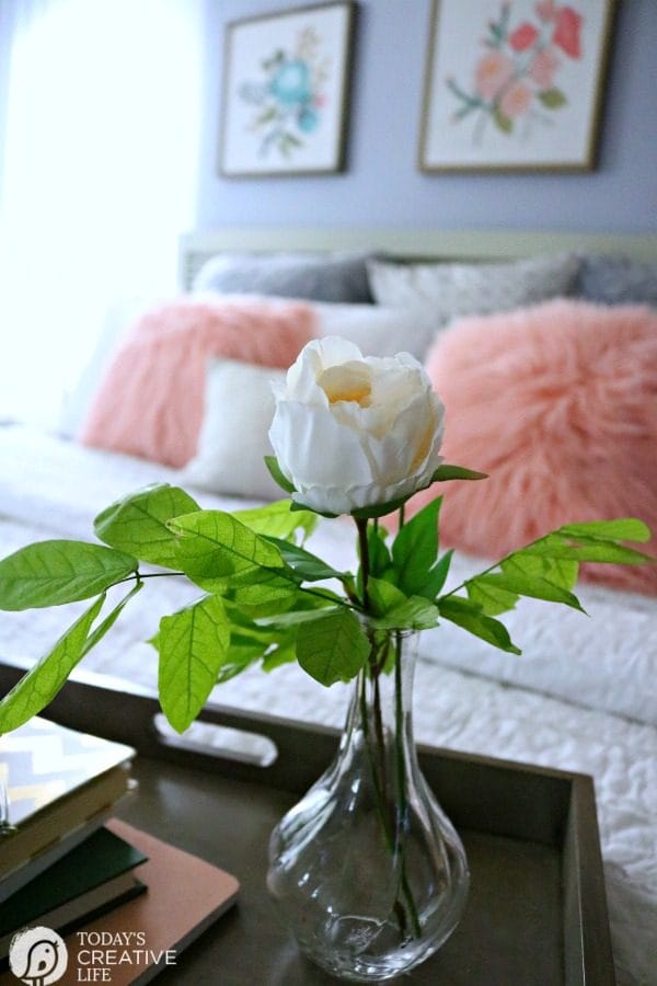 Budget-Friendly Bedroom Decorating Ideas | Room Makeover | Bedroom Decor | TodaysCreativeLife.com