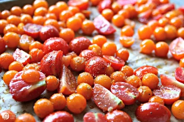 Slow Roasted Tomatoes | Prep and roast | todaysCreativeLIfe.com