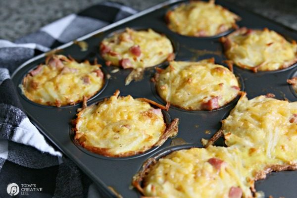 Hash Brown Ham and Cheese Egg Cups | Easy recipes for breakfast and back to school. 