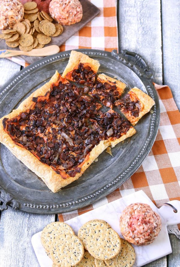 Puff Pastry Savory Tart Recipe | Easy to make appetizer with Kaukauna Spreadable Cheese Port Wine | Holiday party appetizer ideas | TodaysCreativeLIfe.com