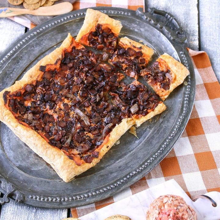 Puff Pastry Savory Tart Recipe | Easy to make appetizer with Kaukauna Spreadable Cheese Port Wine | Holiday party appetizer ideas | TodaysCreativeLIfe.com