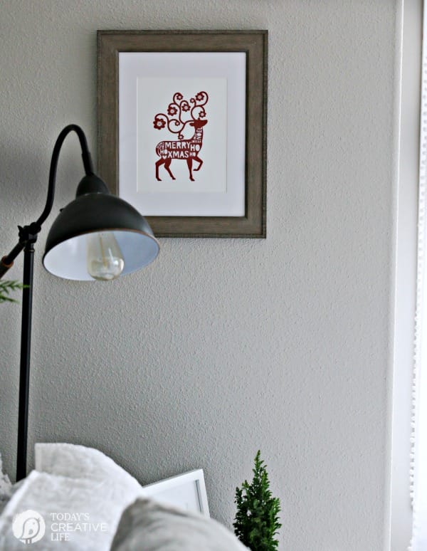 Guest Bedroom Holiday Makeover |Printable Wall Art for Christmas | TodaysCreativeLife.com