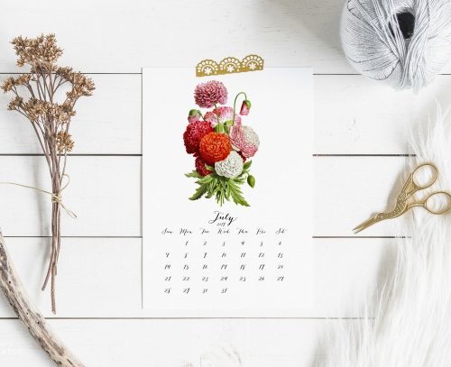 Free Printable 2019 Calendar | Vintage Botanical Flowers | TodaysCreativeLife.com