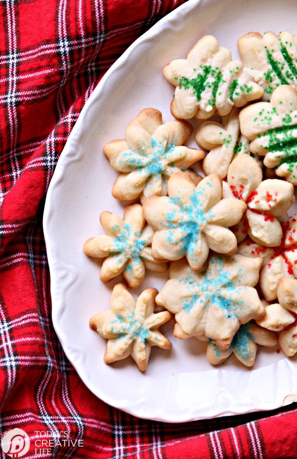 Cream Cheese Spritz Cookies | Traditional Cookie Recipes for Christmas | TodaysCreativeLife.com