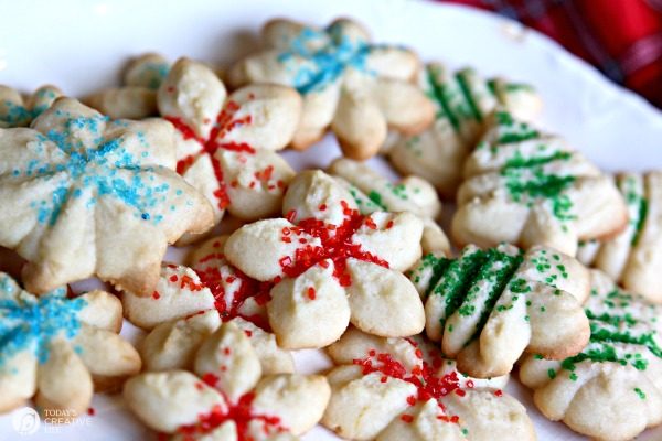 Cream Cheese Spritz Cookies | Christmas Cookie Recipe | TodaysCreativeLife.com